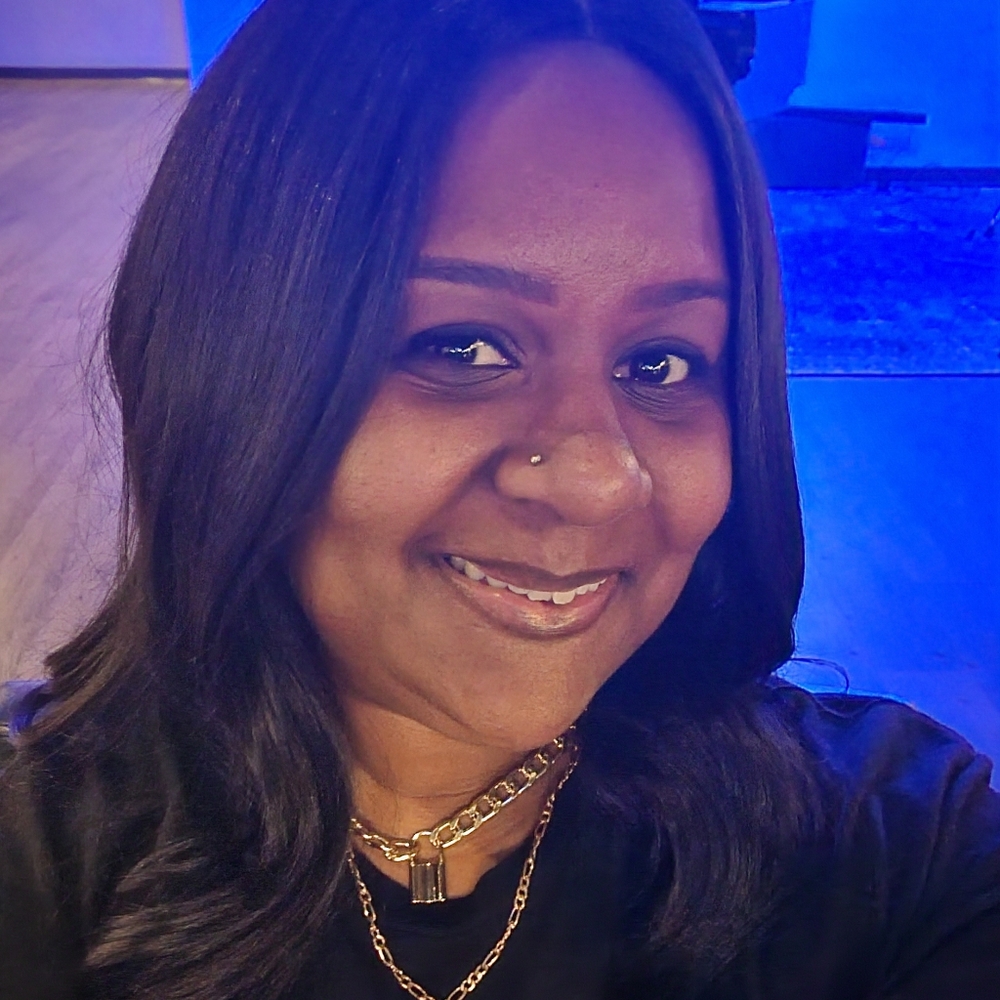 Meet your Posher, Nina